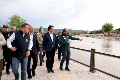 Vali Köklü Sel Bölgesinde: “Devlet Tüm Gücüyle Sahada”
