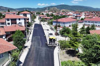 •	Turhal’da Asfalt Sezonu Gülcan Sokak’ta Açıldı