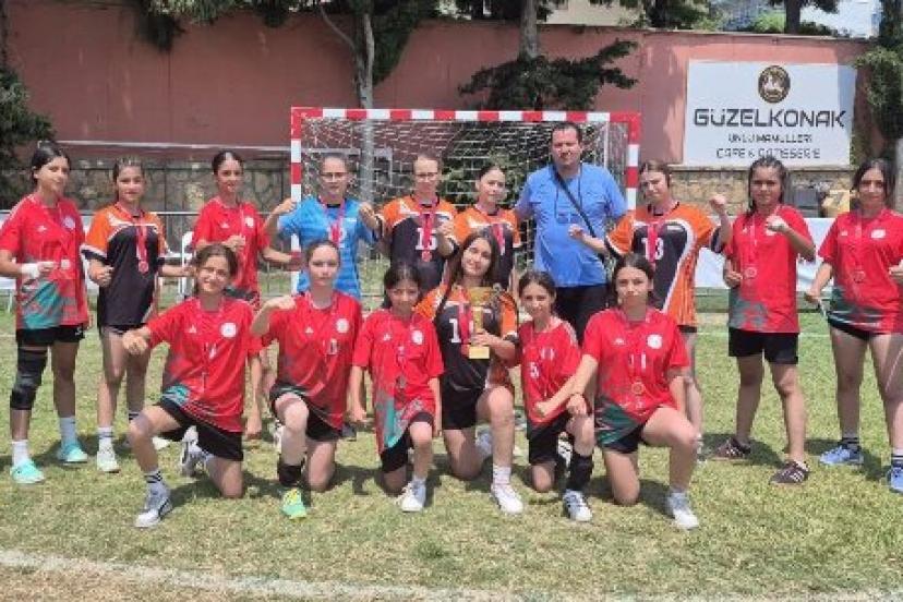 Turhal'ın Gururu Antalya'dan Madalyayla Döndü