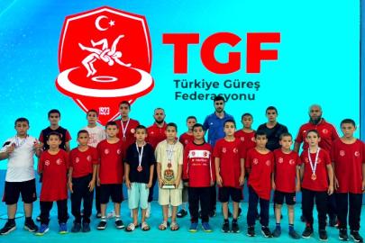 Turhallı Minik Pehlivanlardan Büyük Başarı