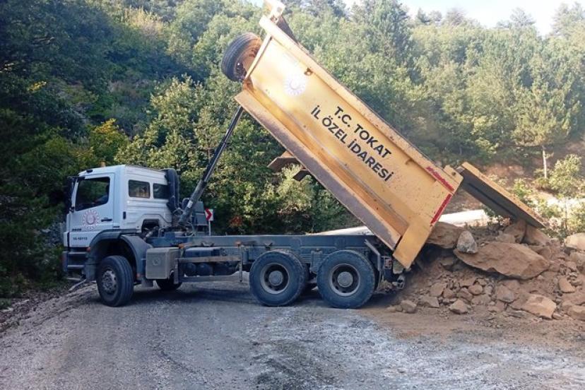 ÖZEL İDARE TURHAL’DA SAHADA