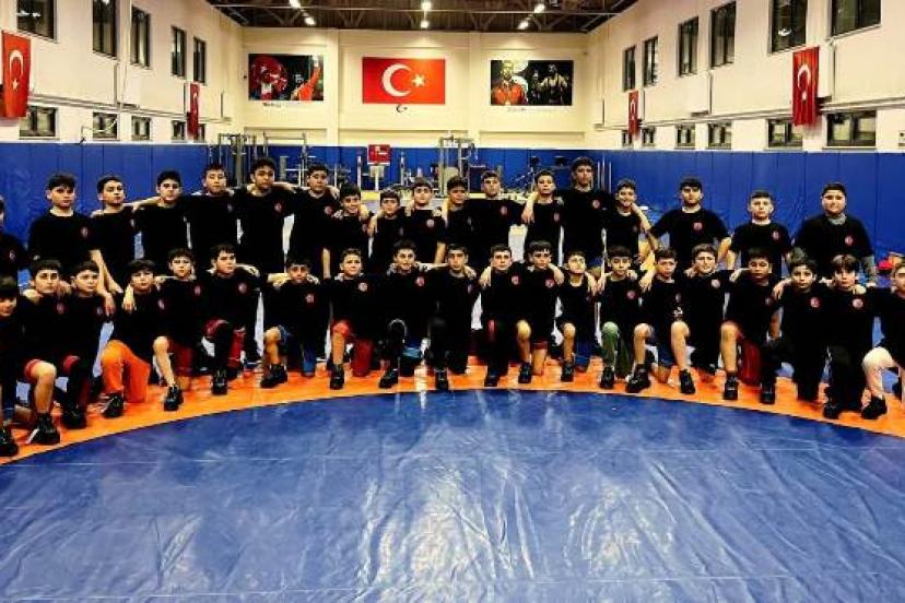 Bu Takım Düşmesin, Bu Emek Yarım Kalmasın!